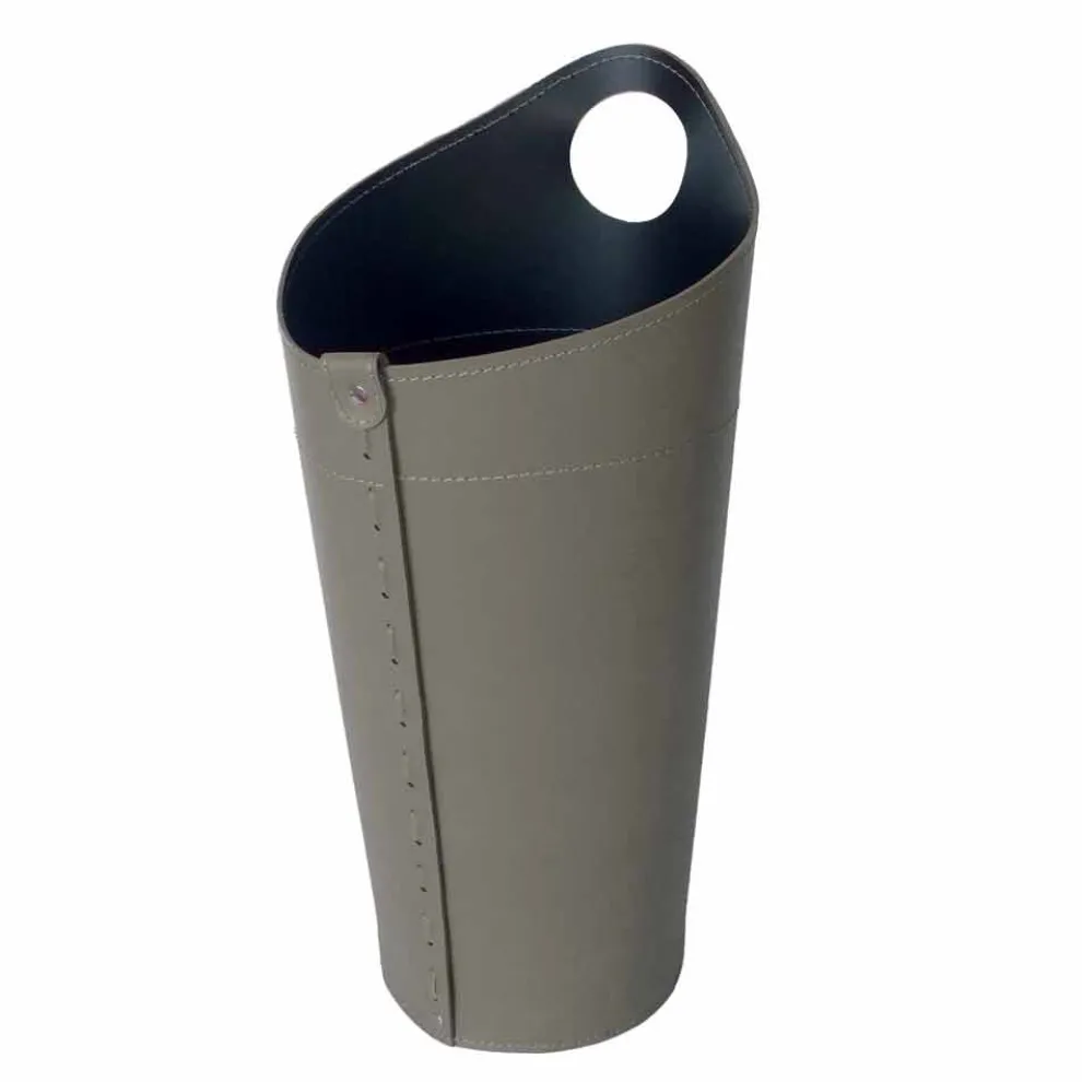 Brennholzhalter, Eisenhalter und Eisen für Nicad Leder, hergestellt in Italien