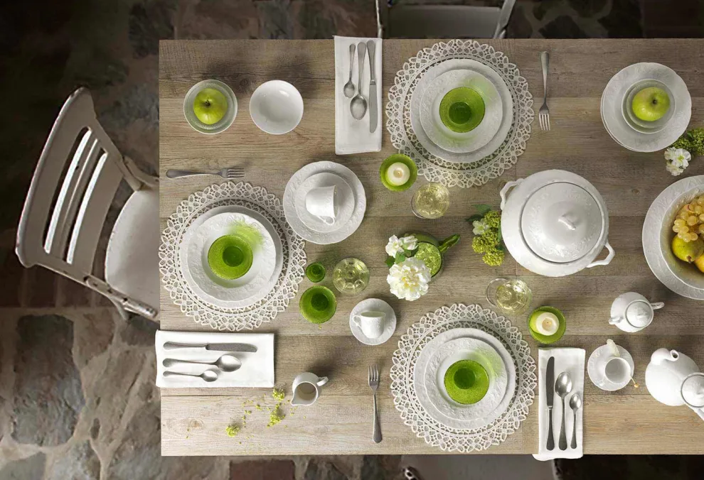 Große Terrine und Tablett in weißem Porzellan verziert - Gimignano