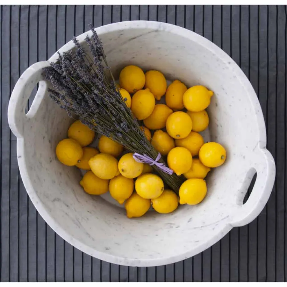 Korb aus weißem Carrara-Marmor des italienischen Luxusdesigns - Tinozzo