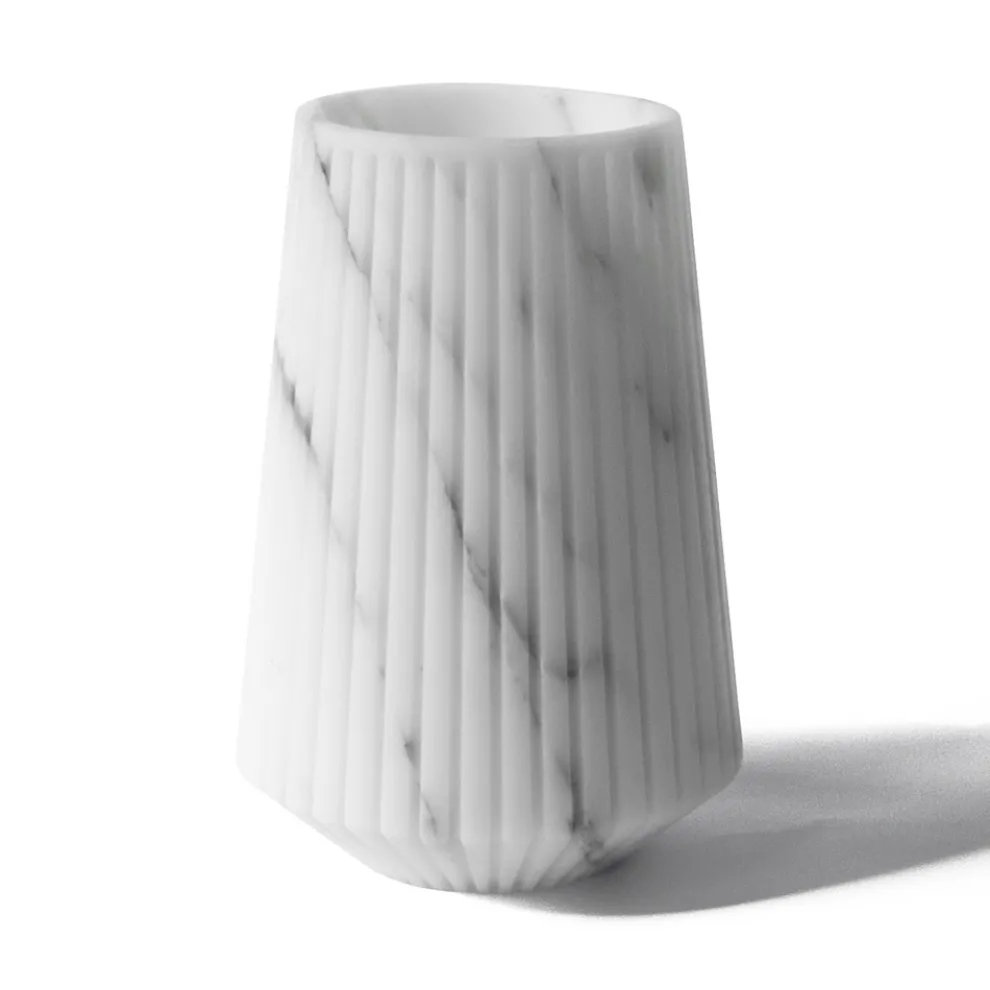 Vase aus weißem Carrara-Marmor oder schwarzem Portoro-Streifen-Design - Kairo