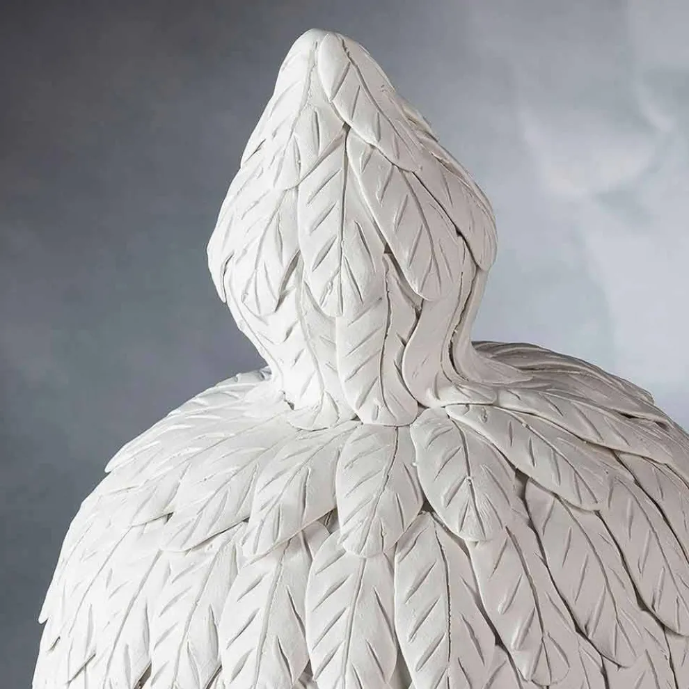 Design Vase aus weißer Keramik mit handgefertigter Dekoration aus Italien - Verio