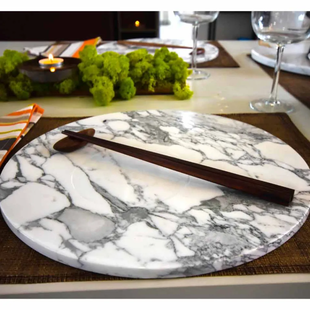 Runder Servierteller aus weißem Carrara-Marmor Made in Italy - Kamil