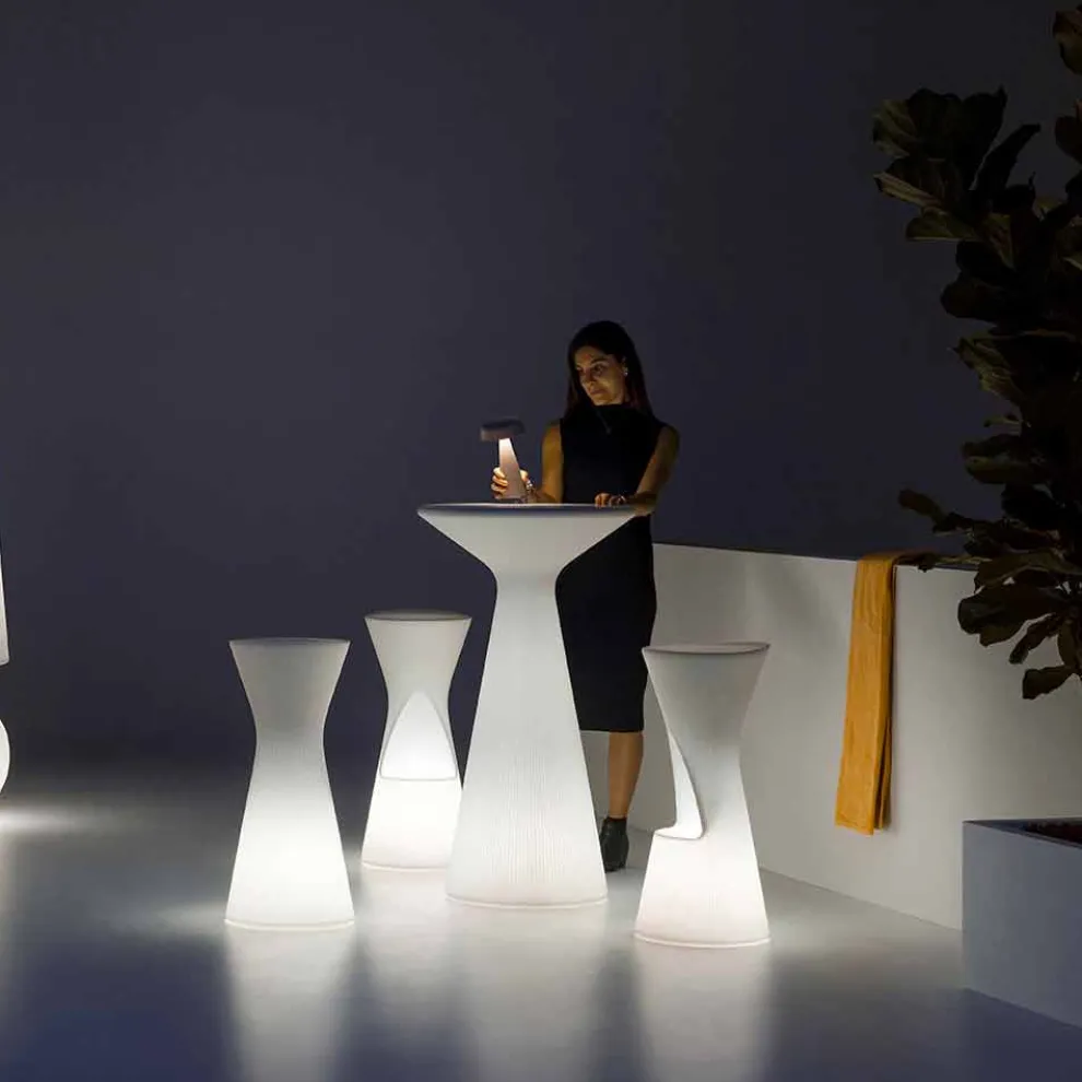 Heller Couchtisch im Freien aus weißem Polypropylen Made in Italy - Desmond