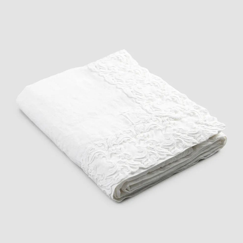 Tischdecke aus weißem Leinen oder Butter mit rechteckigem Farnese-Spitzendesign - Kippel