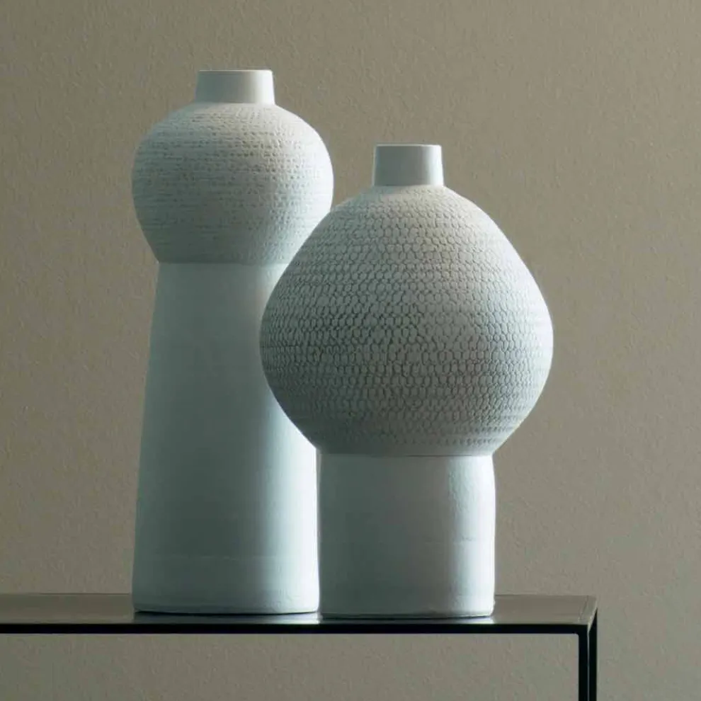 Zusammensetzung aus 2 Keramikvasen im modernen Stil - Lampedusa