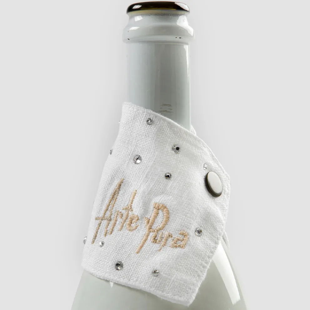 Tropfer aus weißem oder schwarzem Leinen mit Stickerei und Kristallen 2 Stück - Salvino