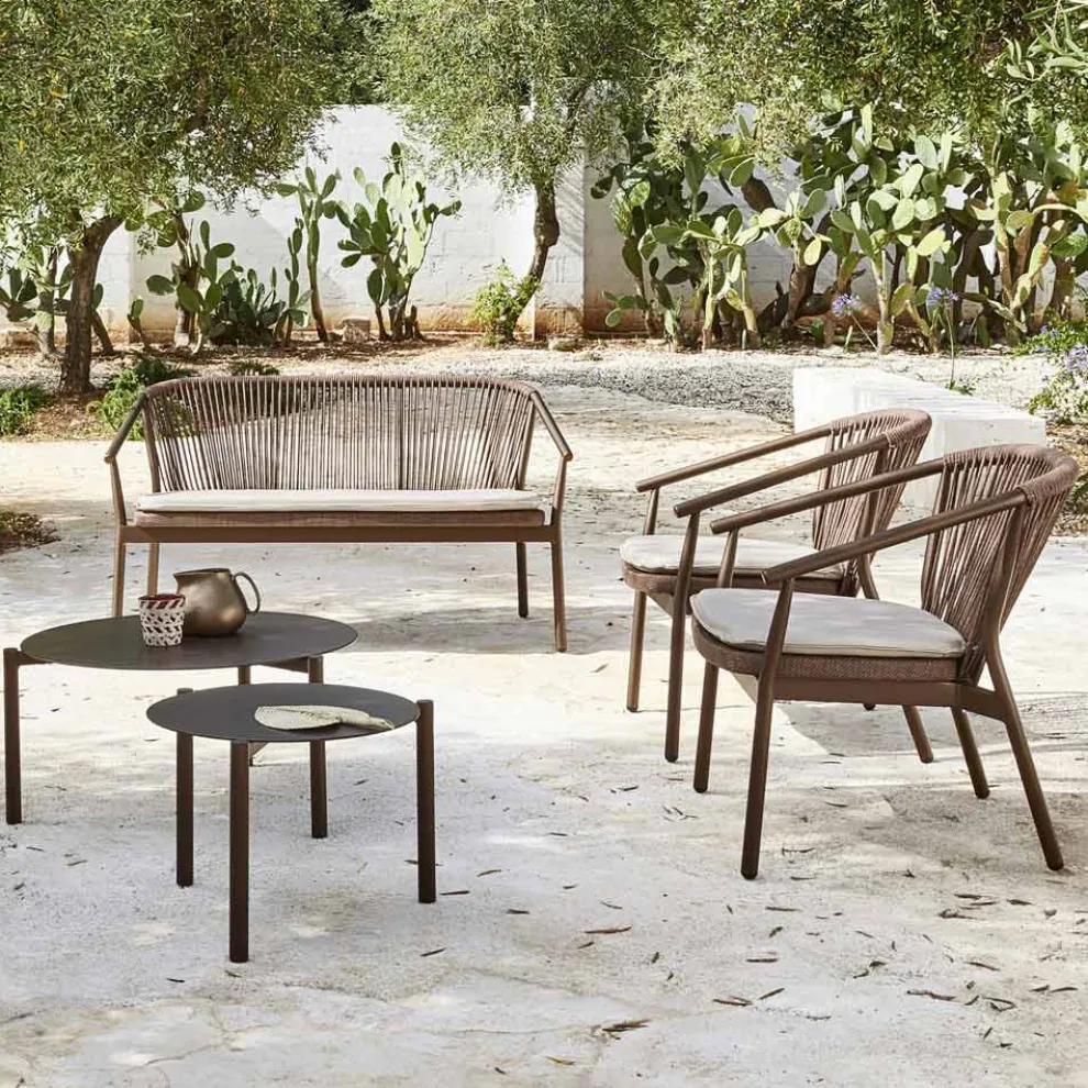 Runder Garten-Couchtisch aus lackiertem Aluminium - Bahia von Varaschin