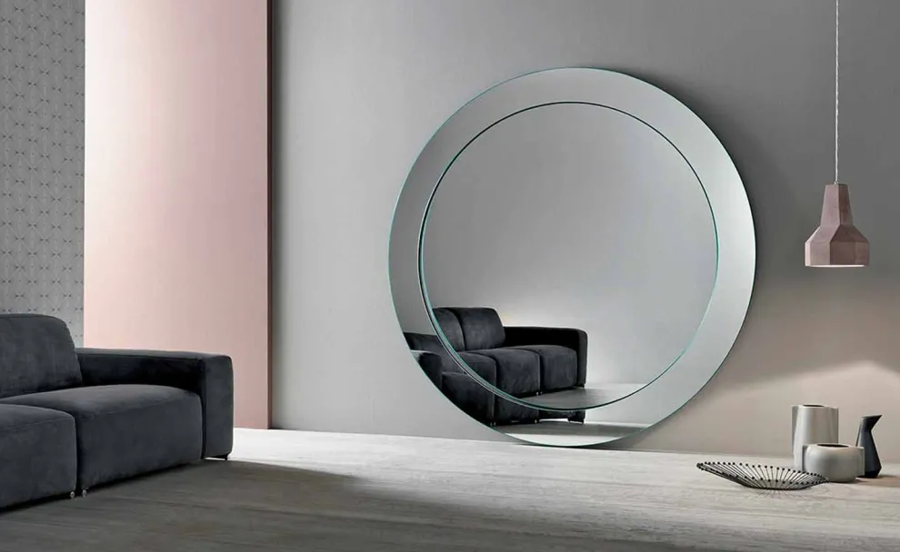 Moderner runder freistehender Spiegel mit geneigtem Rahmen Made in Italy - Salamina