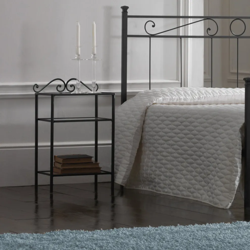 Gepolstertes Doppelbett mit Matratze und 2 Nachttischen, hergestellt in Italien – Rolly