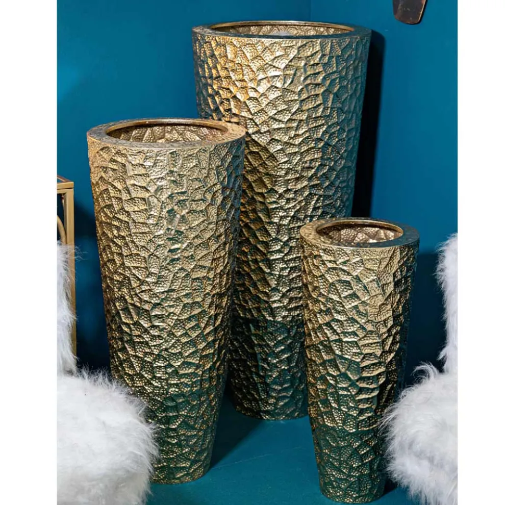 3 runde goldene Eisenvasen mit unregelmäßigen Reliefdekorationen - Walter