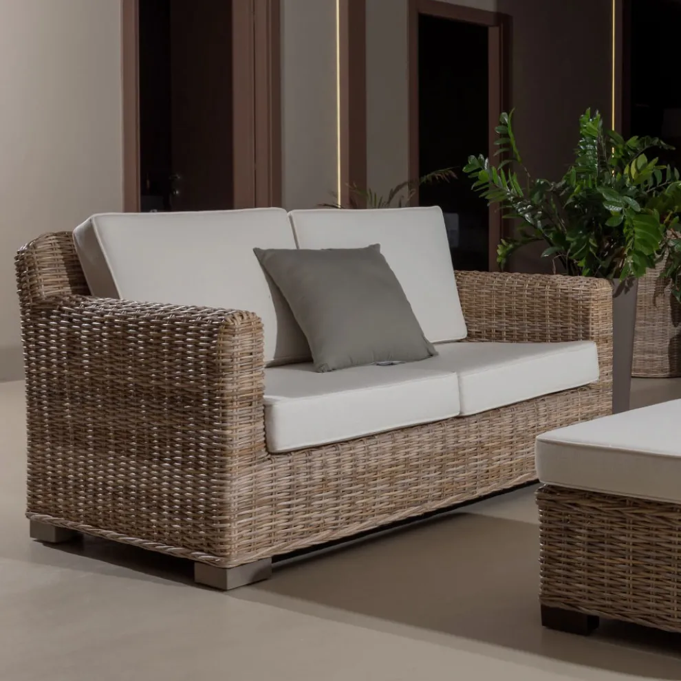 2- oder 3-Sitzer Outdoor-Sofa in Grau Kubù mit Kissen – Cerys