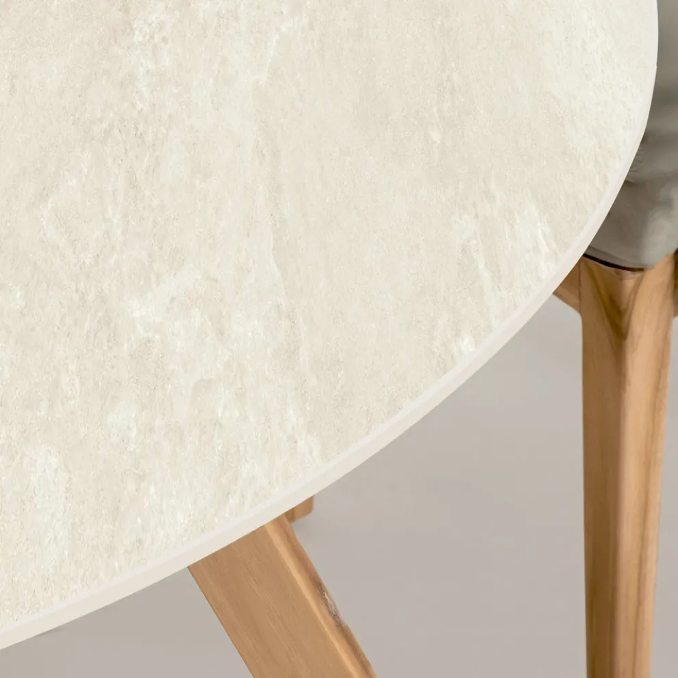 Runder Außentisch aus Chianca di Ostuni-Keramik Made in Italy - Pegaso