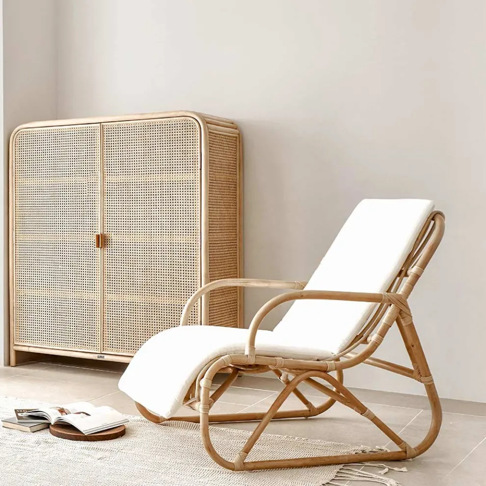 Sessel für Innen- und Außenbereiche aus Rattan und Baumwollkissen - Jouer