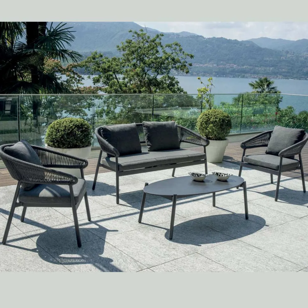 Outdoor-Wohnzimmer mit Kissen und abgerundeten Armlehnen - Zenith