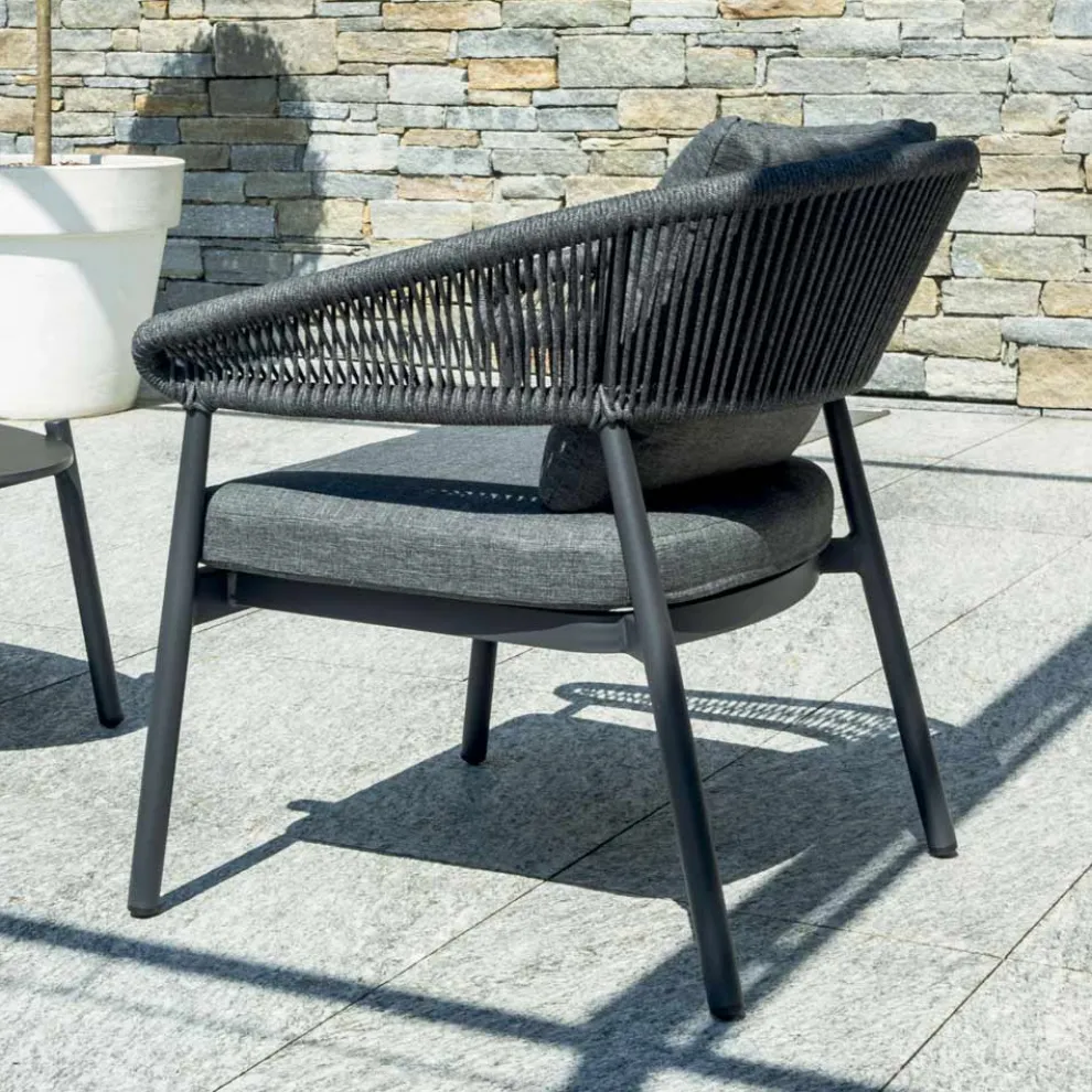 Outdoor-Wohnzimmer mit Kissen und abgerundeten Armlehnen - Zenith