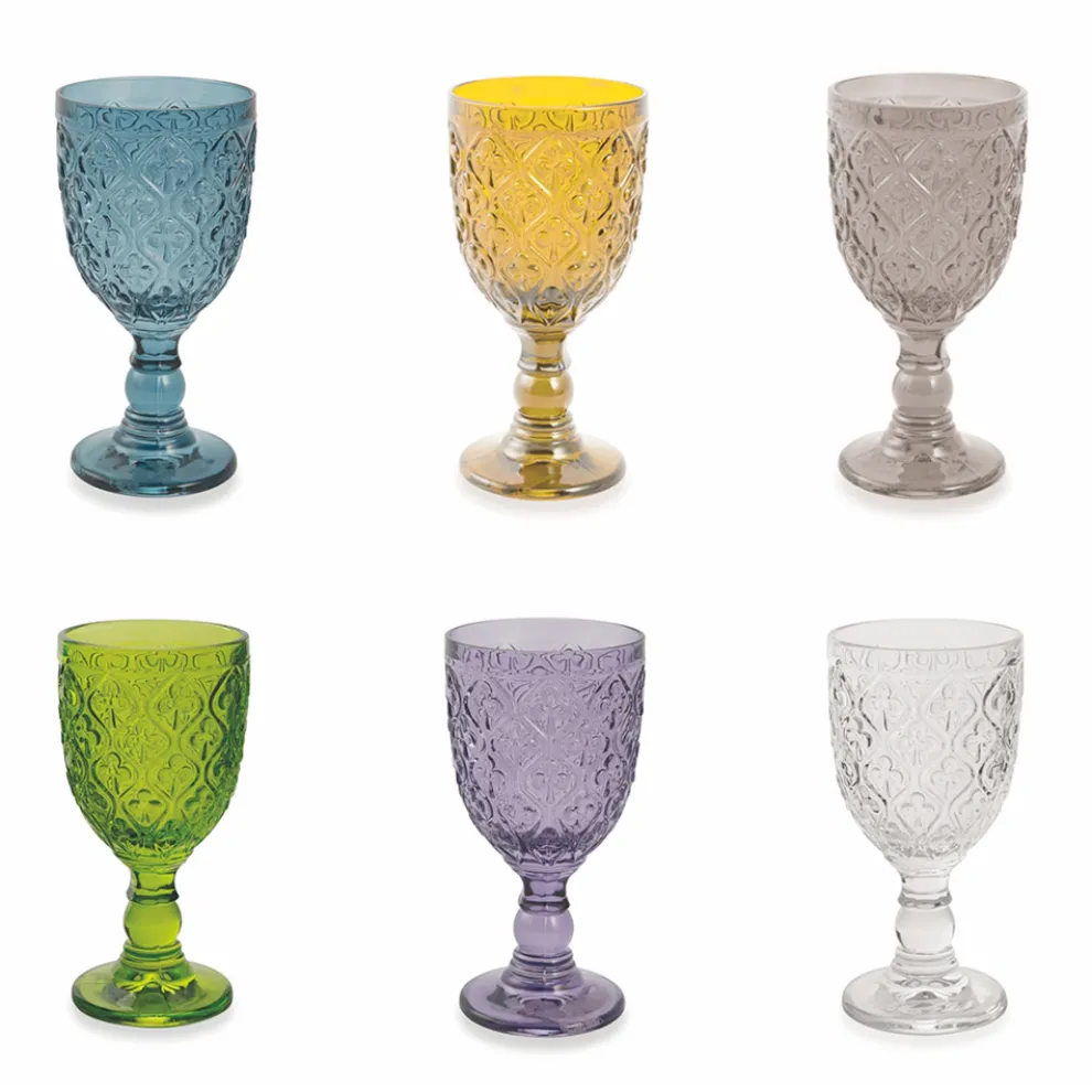 Wein- oder Wasserkelche aus farbigem Glas und Arabeskendekoration 12 Stück - Marokko
