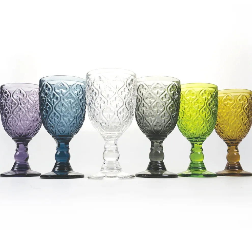 Wein- oder Wasserkelche aus farbigem Glas und Arabeskendekoration 12 Stück - Marokko