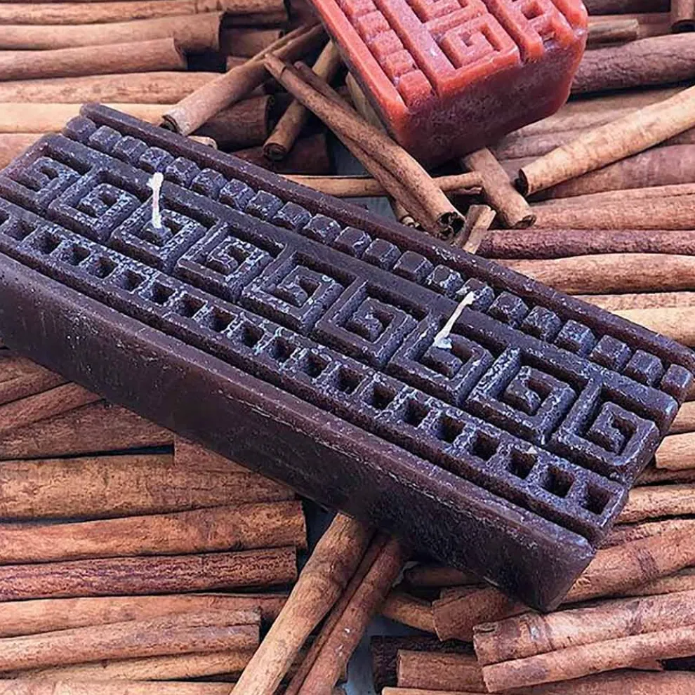 Handgemachte rechteckige Zimt-Duftkerze Made in Italy - Alissa