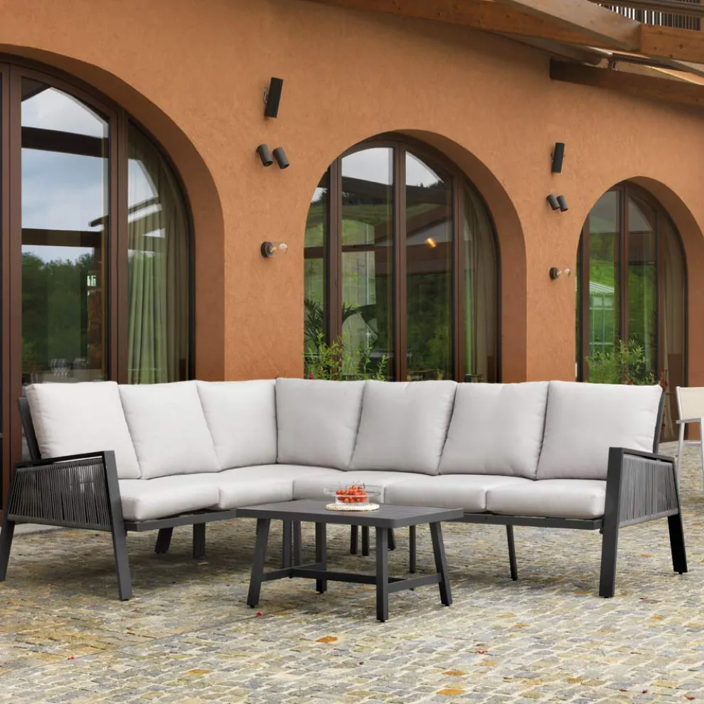 Gartenlounge mit Sofa und Couchtisch aus Aluminium - Label