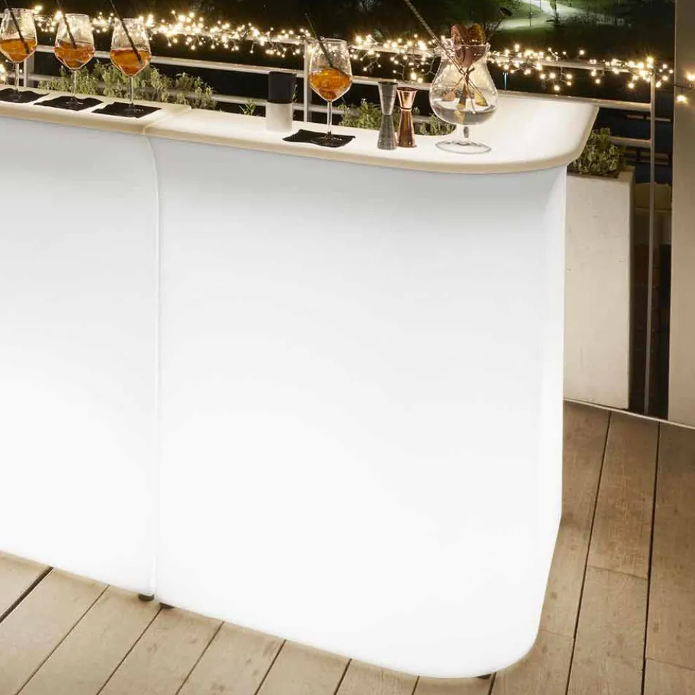 Helle Bartheke im Außenbereich Slide Break Corner, hergestellt in Italien