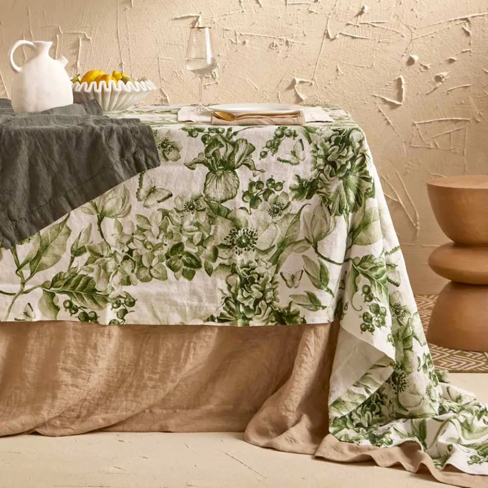 Bedruckte und waschbare Leinentischdecke mit üppigem Blumenmuster - Caress