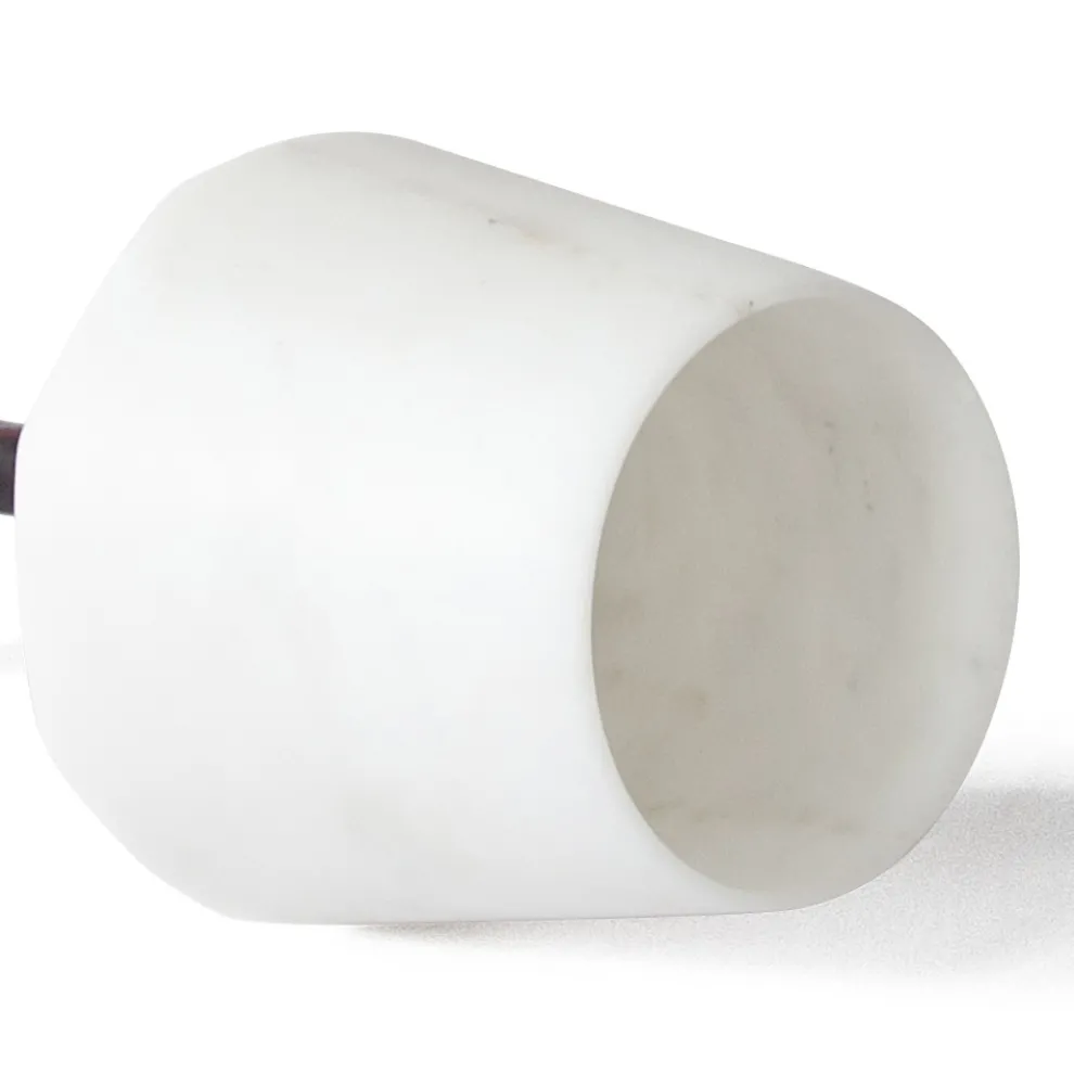 Weinglas aus mattweißem Carrara-Marmor und rotem Levanto - Caglio