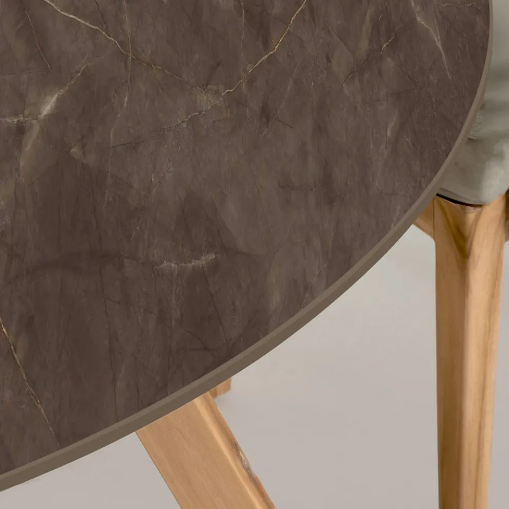 Runder Außentisch aus Pulpis-Braun-Keramik Made in Italy - Pegaso