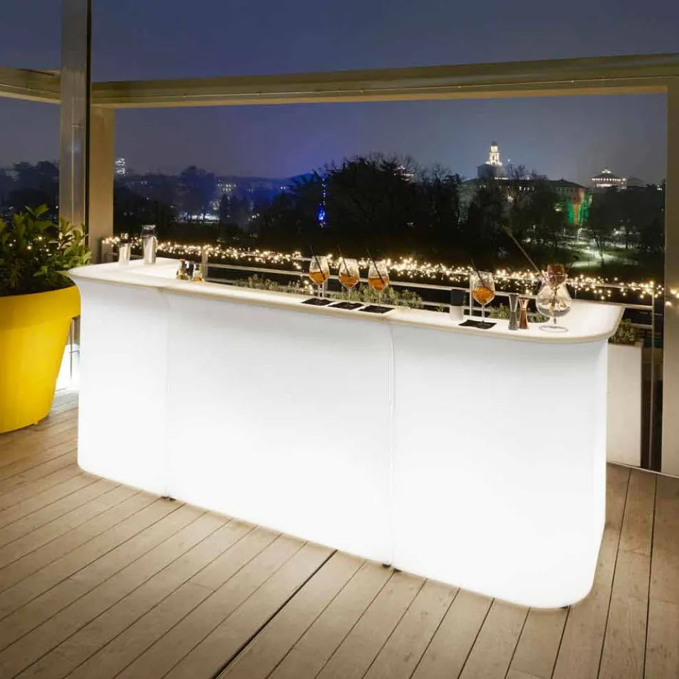 Helle Bartheke im modernen Design Slide Break Line