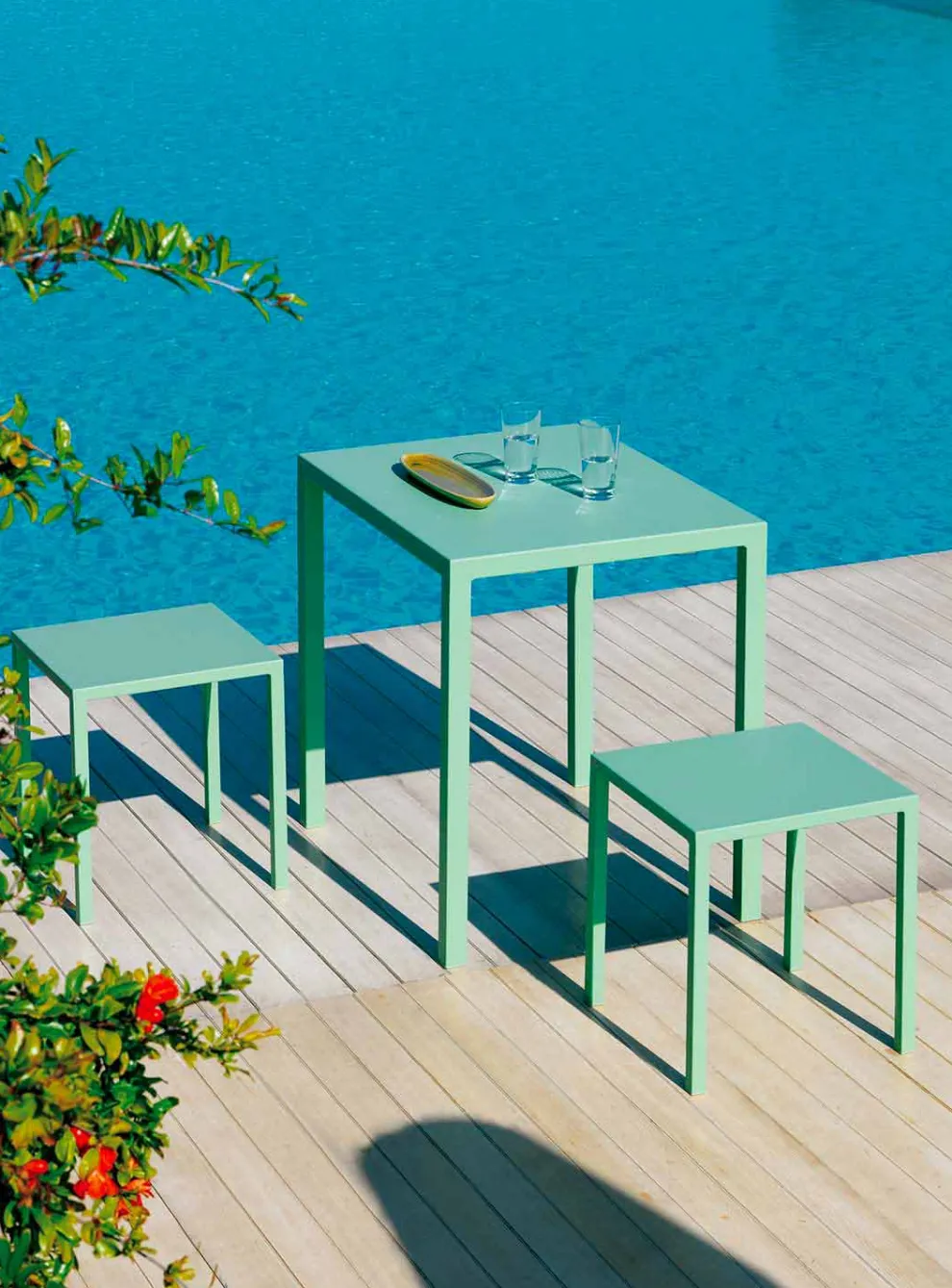 Moderner stapelbarer quadratischer Metall-Außentisch Made in Italy - Aila