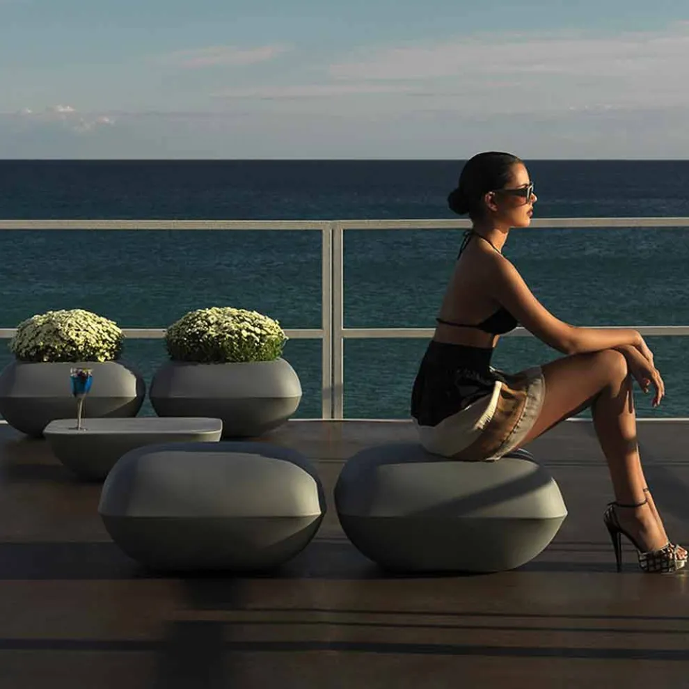 Moden Design Outdoor-Hocker Pillow von Vondom, aus Polyethylen. 67 x 67 cm