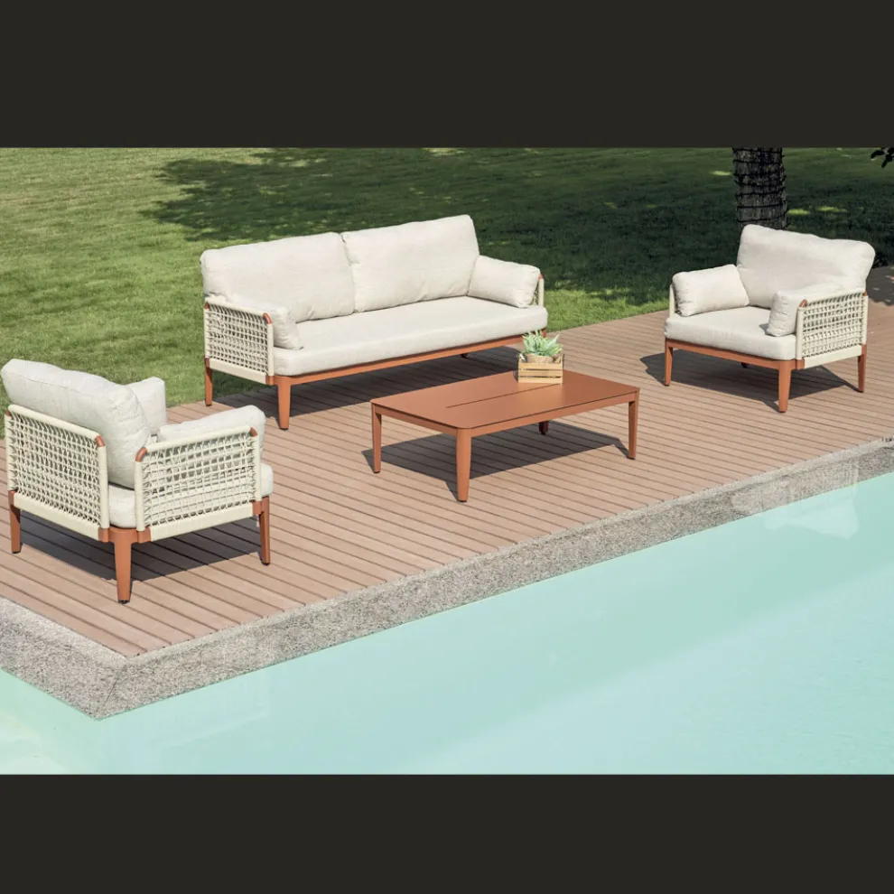 Wohnzimmer, bestehend aus 2 Sesseln, 1 Sofa und Couchtisch aus Aluminium - Symphony