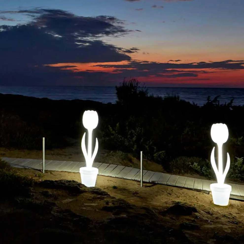 Modernes Design Helle Gartenmöbel Dekoration - Tulpe von Myyour