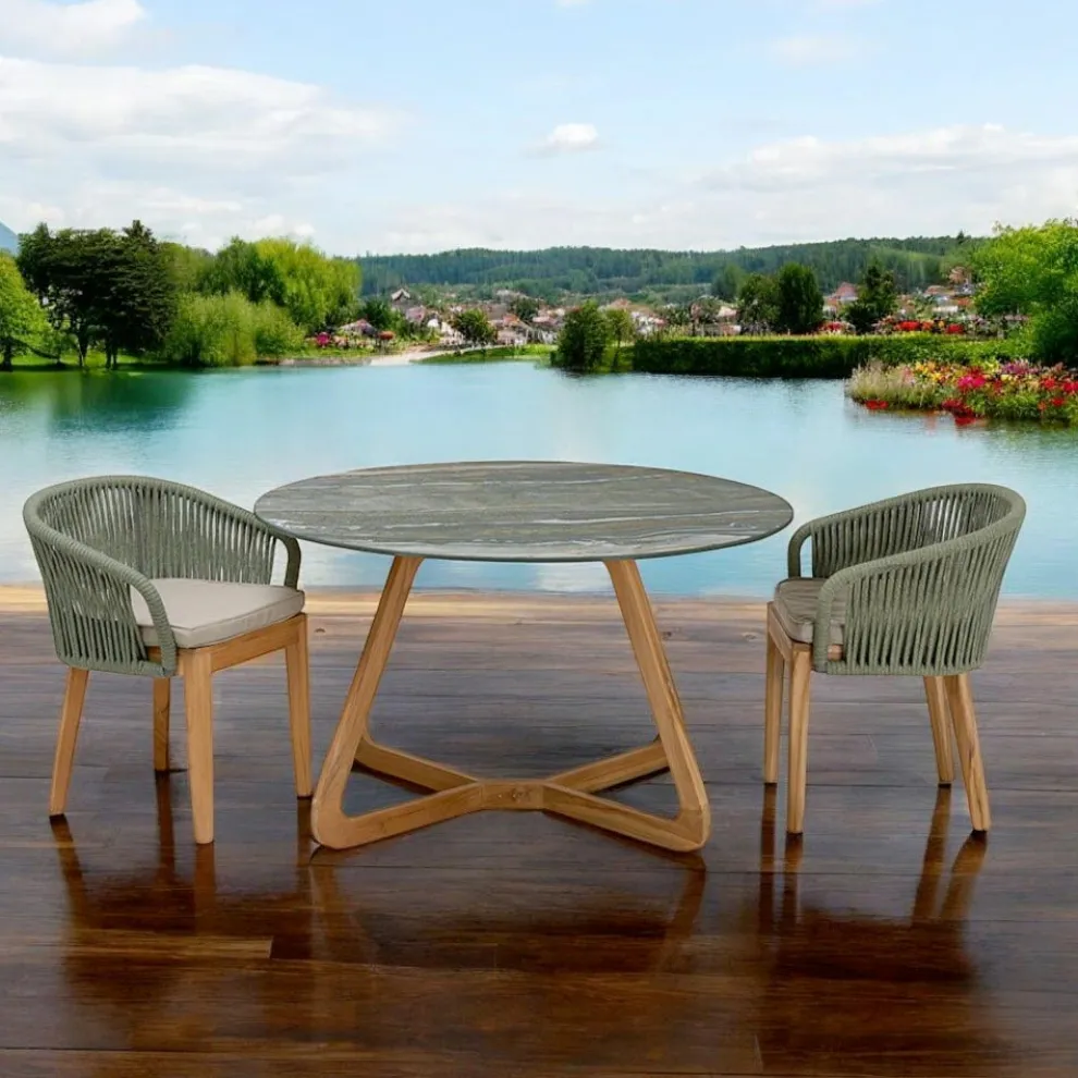 Tisch mit Keramikplatte und Teakholzgestell, hergestellt in Italien – Helm