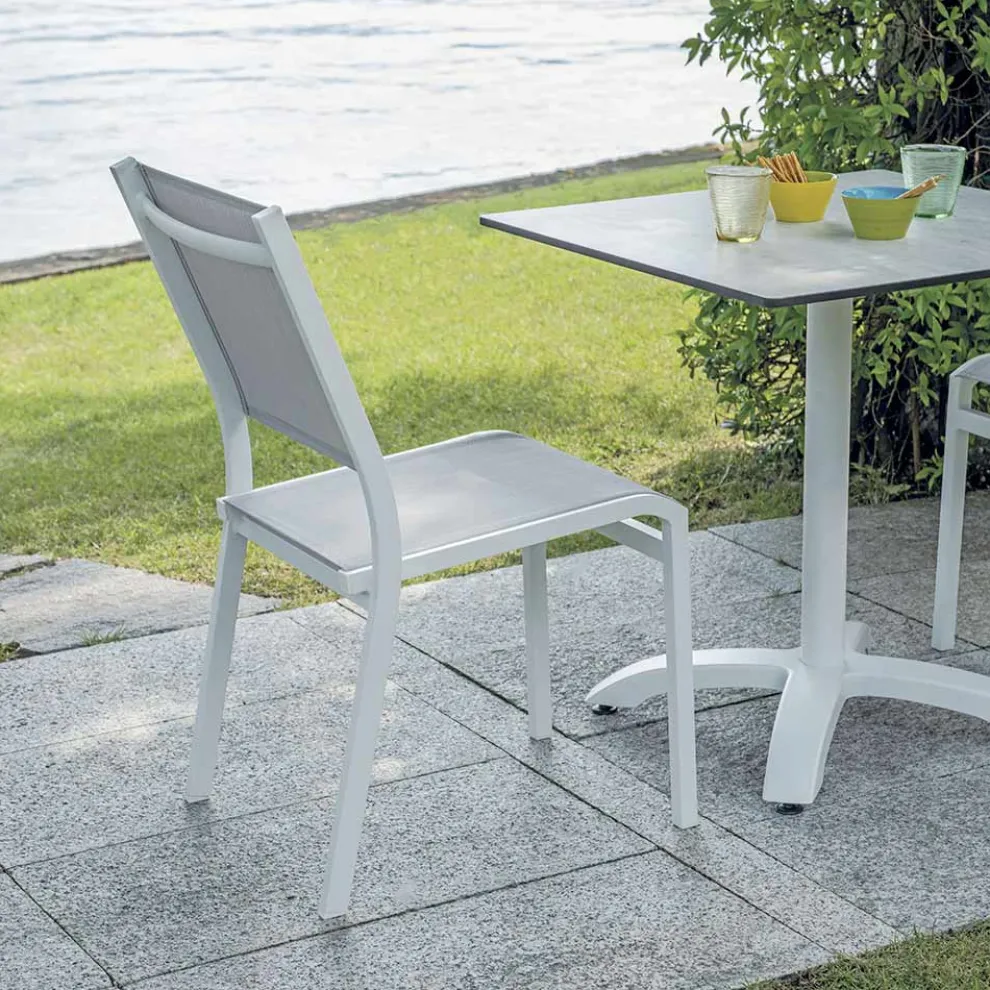 Stapelbarer Gartenstuhl aus Aluminium und Textilene weiß oder grau - Floraforma