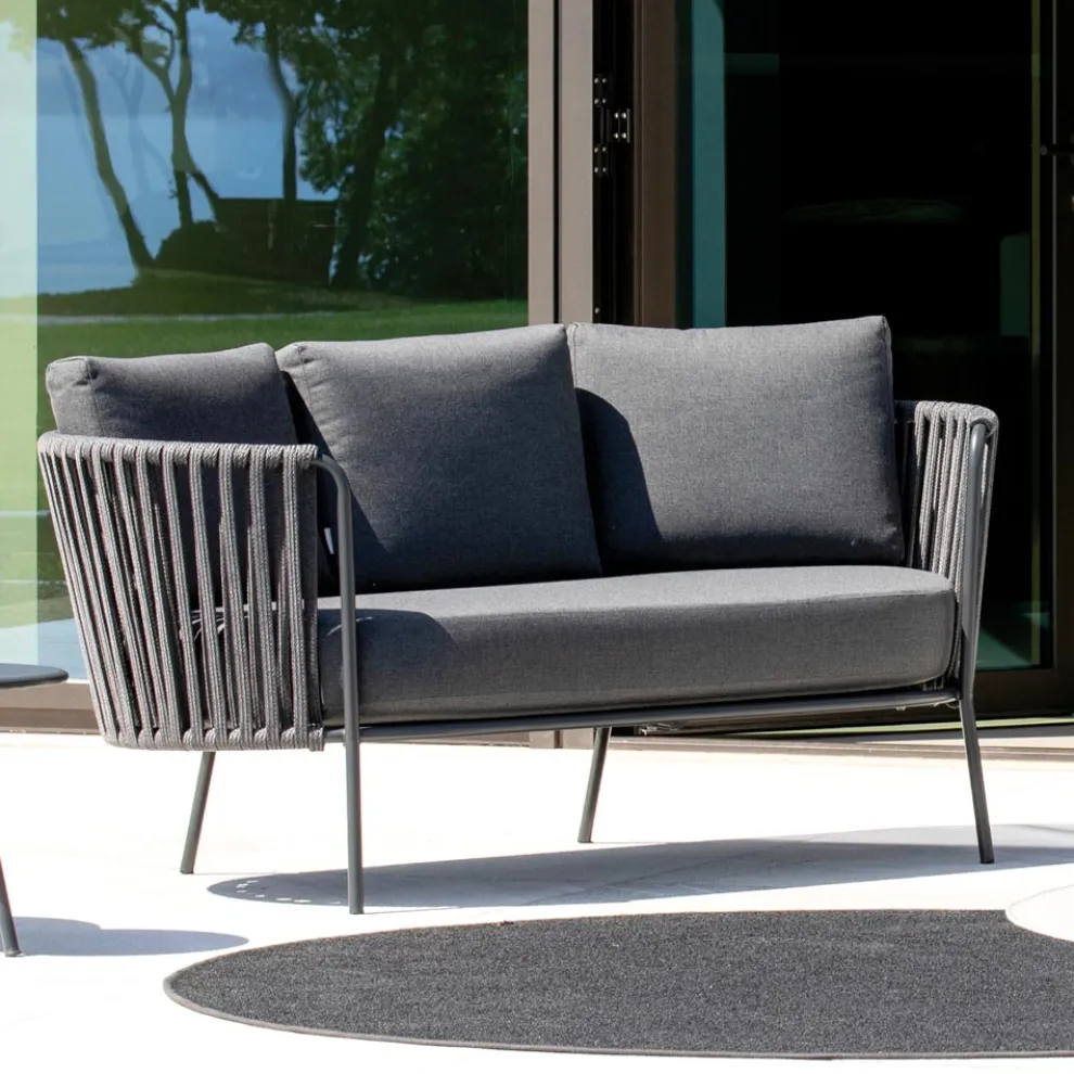Outdoor-Sofa aus Stahl, verschiedene Größen und Kissen inklusive. Made in Italy - Bronn
