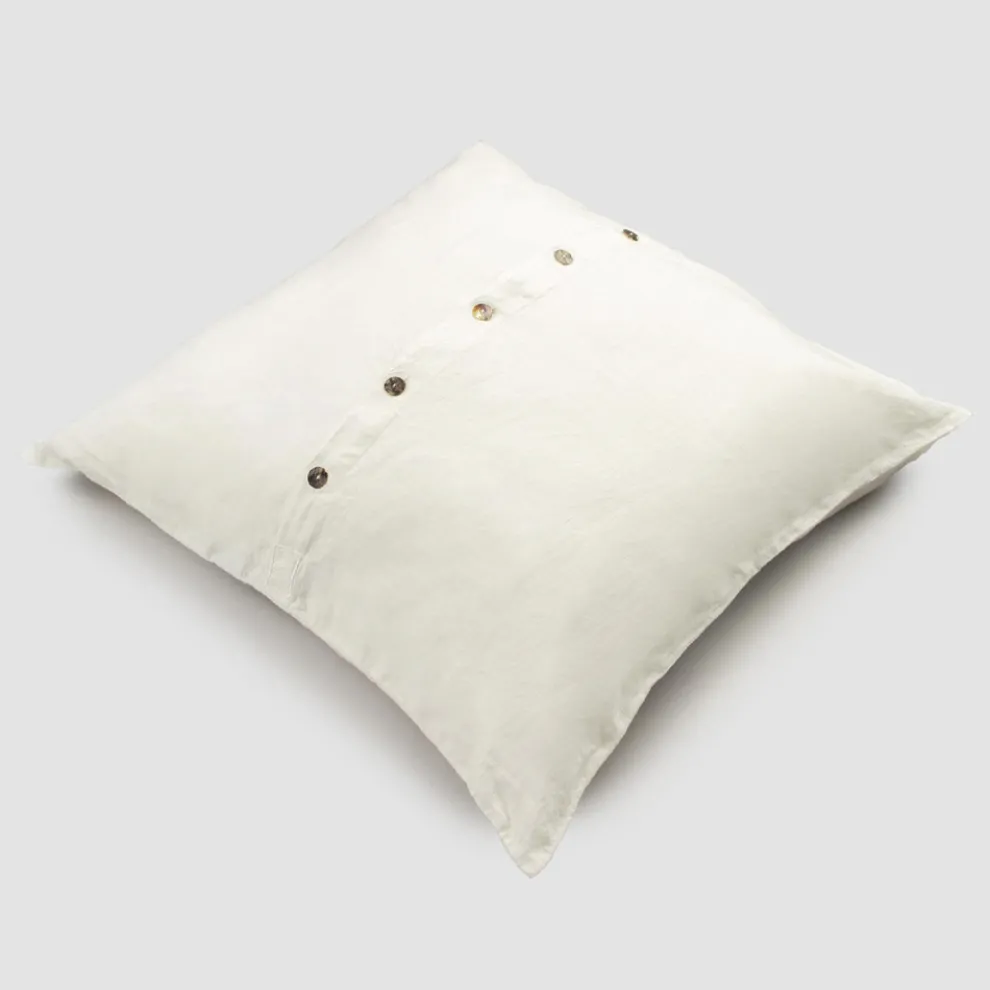 Quadratischer Kissenbezug aus schwerem farbigem Leinen mit Knöpfen in Agoya - Mittelmeer