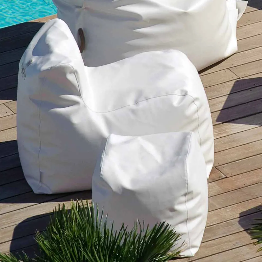 Outdoor Sitzsack aus weißen Kunstleder