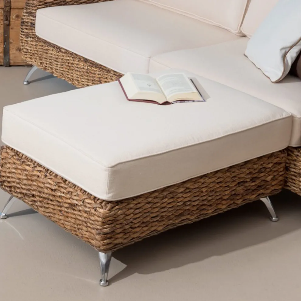 Outdoor-Couchtisch-Hocker aus Bananengeflecht mit Kissen - Legolas