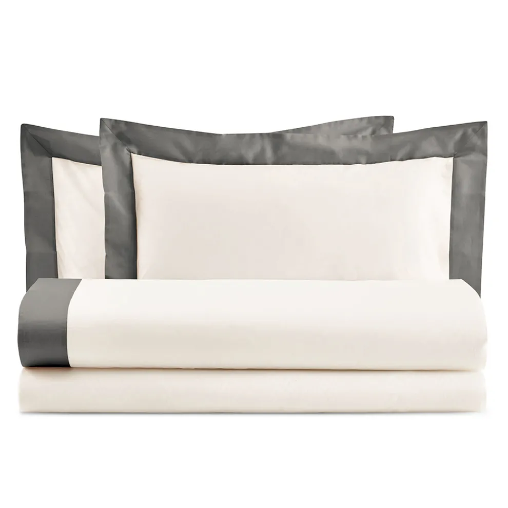 Komplettes Doppelbett aus 100 % Baumwolle und 10 % Baumwollsatin - Detail