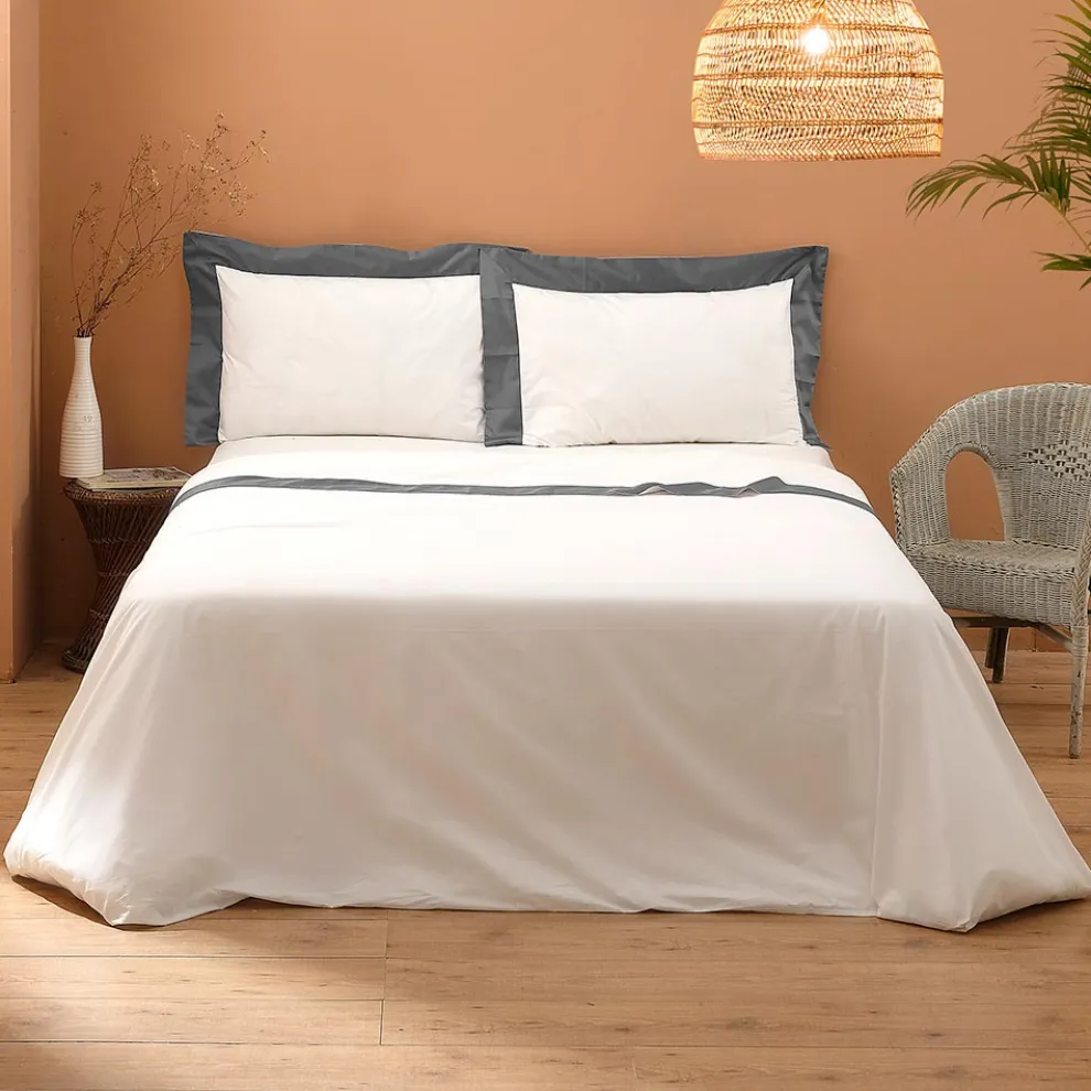 Komplettes Doppelbett aus 100 % Baumwolle und 10 % Baumwollsatin - Detail