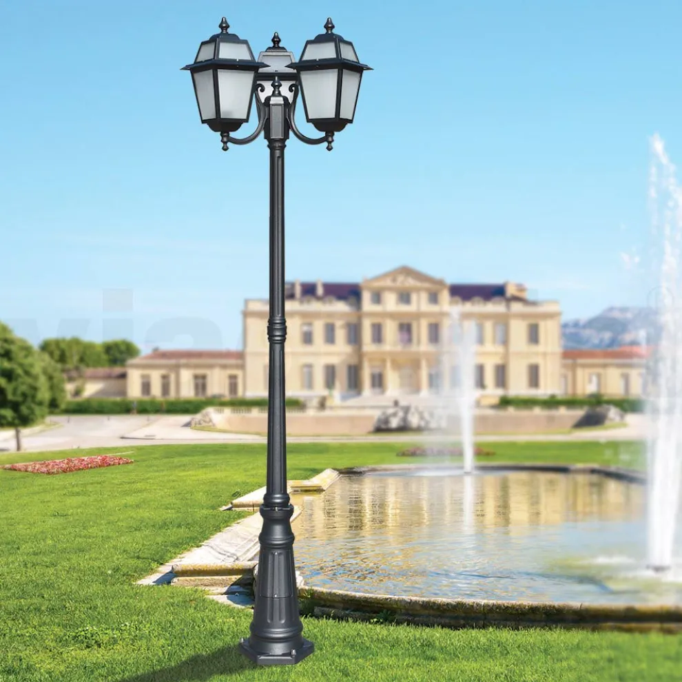 208 cm hohe Gartenlampe aus anthrazitfarbenem Aluminium und sandgestrahltem Glas - Elric