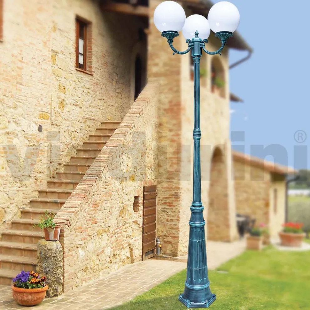 242 cm hohe Straßenlaterne aus schwarzem Acryl und Aluminium, hergestellt in Italien - Trovanero