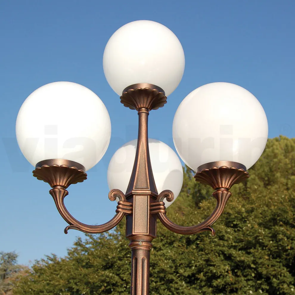 270 cm hohe Straßenlaterne aus schwarzem Acryl und Aluminium, hergestellt in Italien - Trovanero