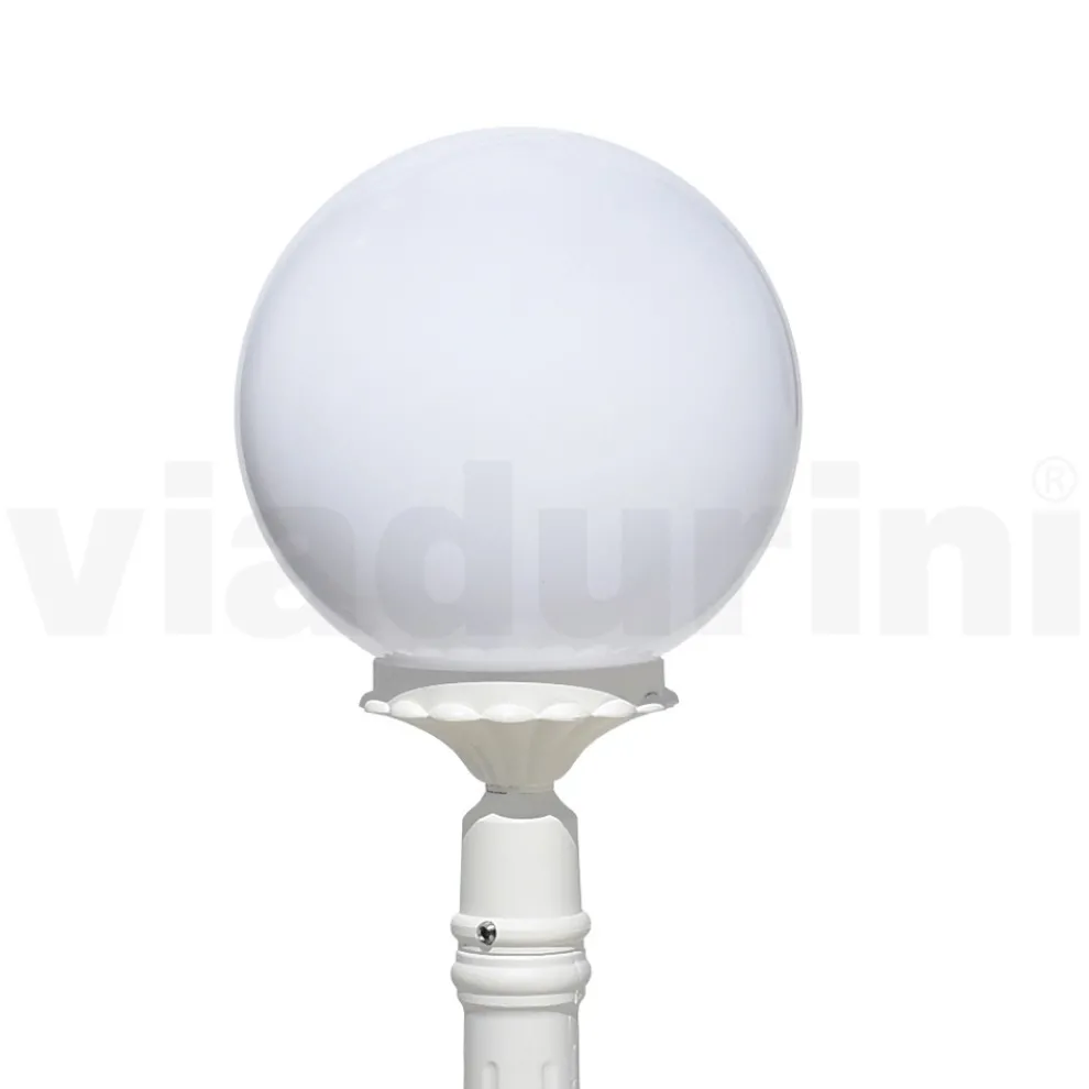 145 cm hohe Straßenlaterne aus weißem Acryl und Aluminium, hergestellt in Italien - Trovabianco