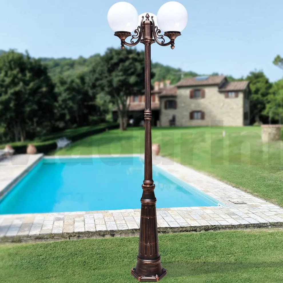 230 cm hohe Straßenlaterne aus schwarzem Acryl und Aluminium, hergestellt in Italien - Trovanero