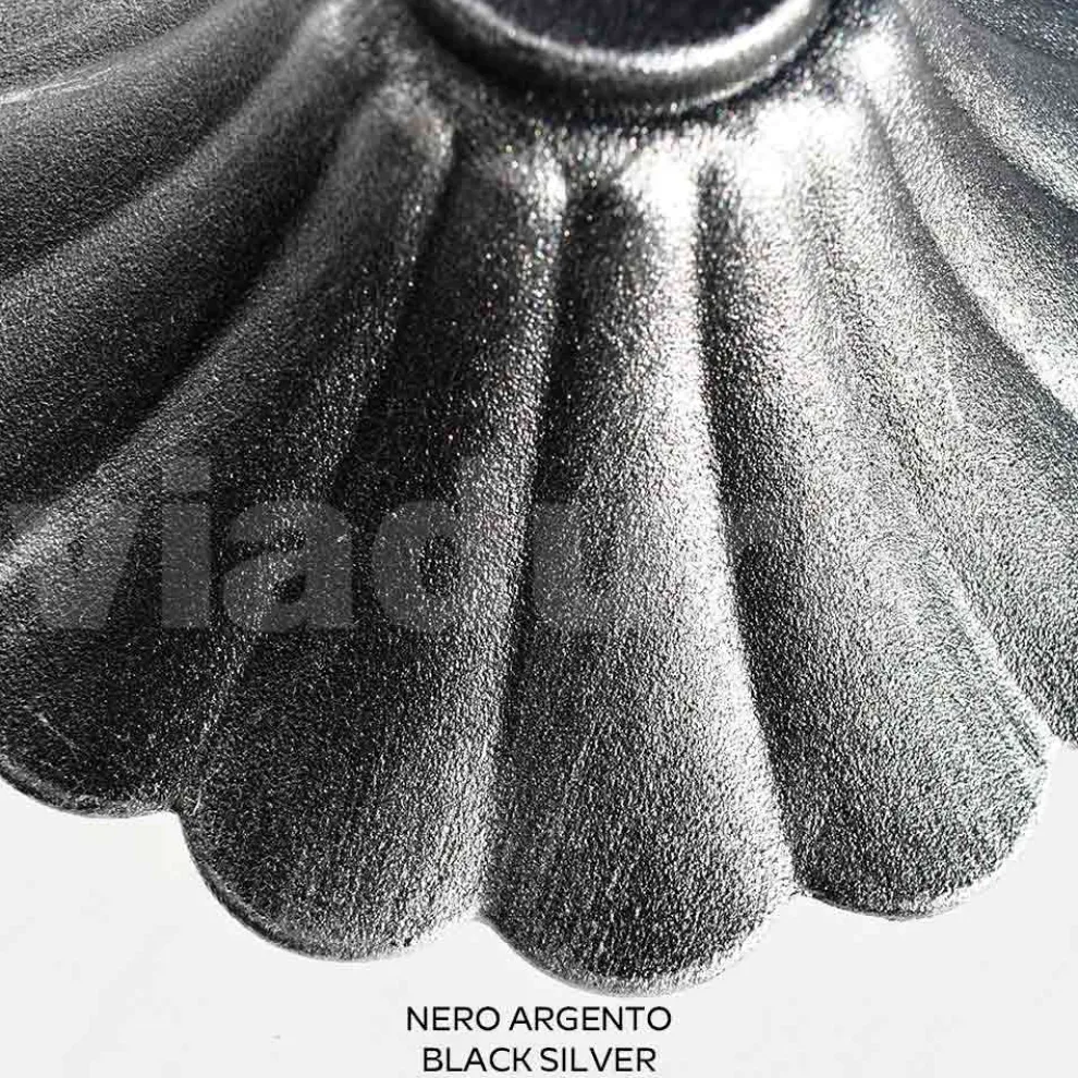 200 cm hohe Straßenlaterne aus schwarzem Acryl und Aluminium, hergestellt in Italien - Trovanero