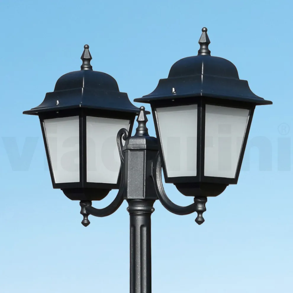 208 cm hohe Straßenlaterne aus Anthrazitglas und Aluminium Made in Italy - Scintilla