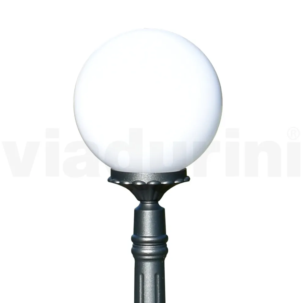 145 cm hohe Straßenlaterne aus Acryl und anthrazitfarbenem Aluminium. Hergestellt in Italien - Trovaanthrazit