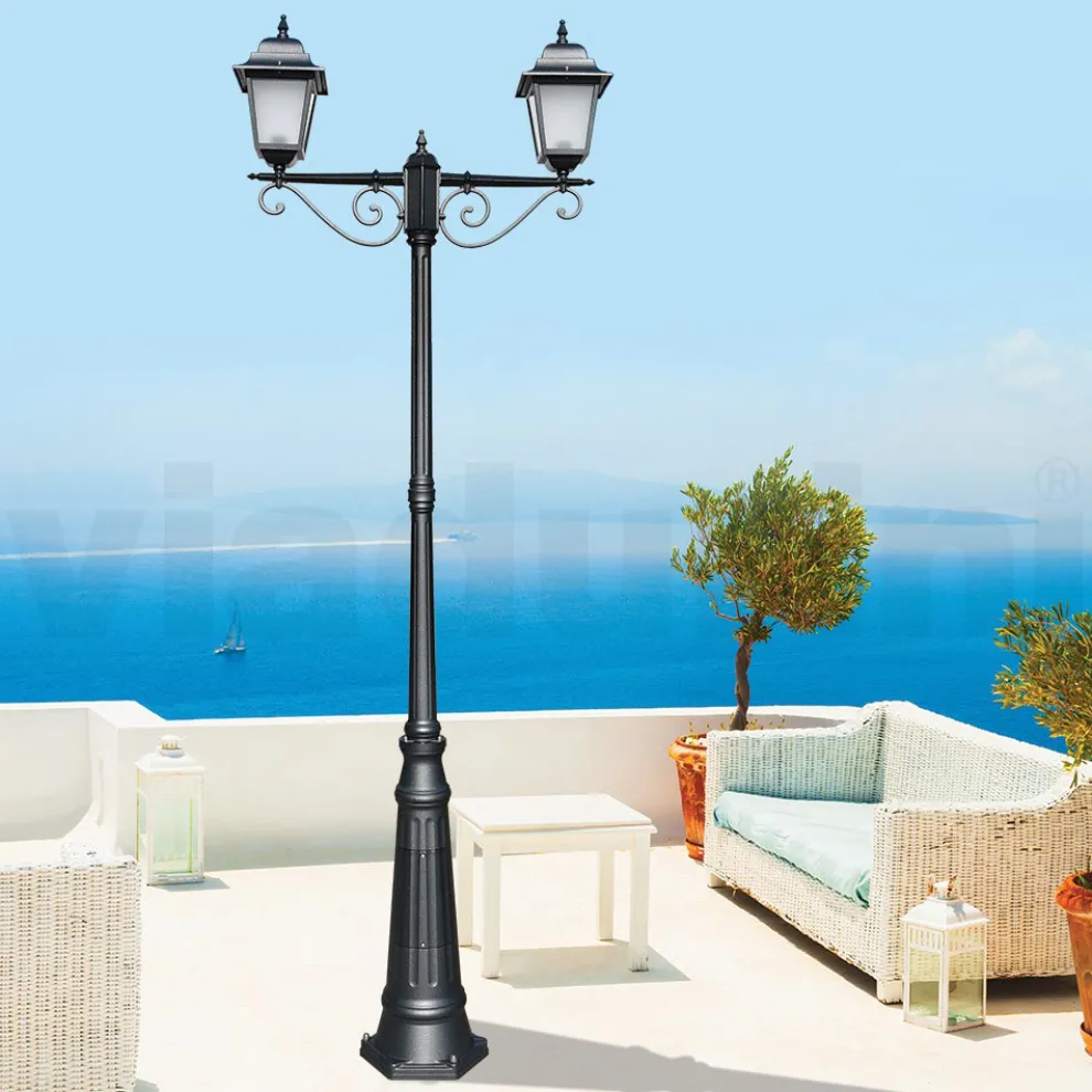 255 cm hohe Straßenlaterne aus Anthrazitglas und Aluminium Made in Italy - Scintilla