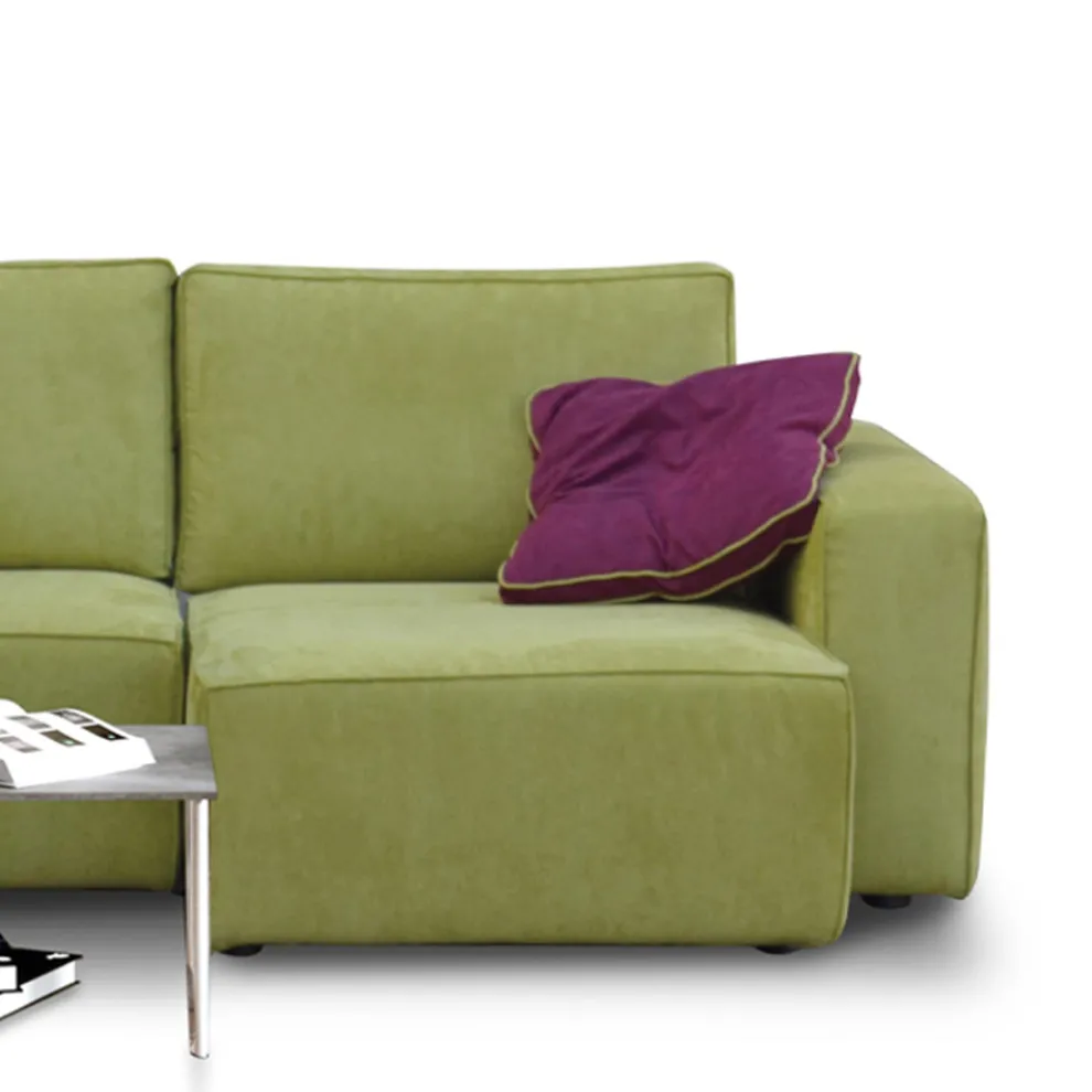 2- oder 3-Sitzer-Sofa mit ausziehbaren Sitzen aus Stoff Made in Italy - Alis